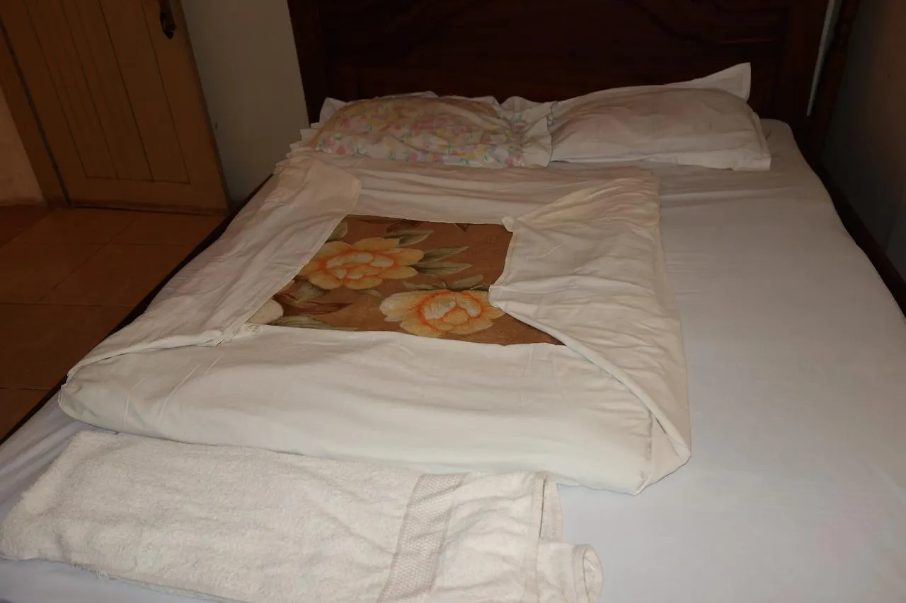 Hotel Yahoo Guesthouse Kampala