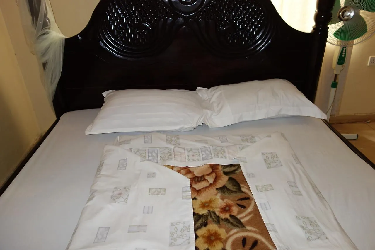 Yahoo Guesthouse Kampala 2*,  Uganda